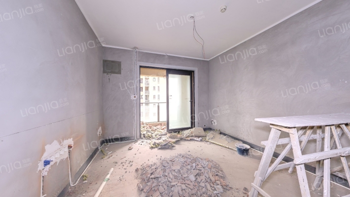 江山樾三期北二手房实景图