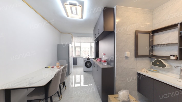 一汽38街区东区二手房实景图