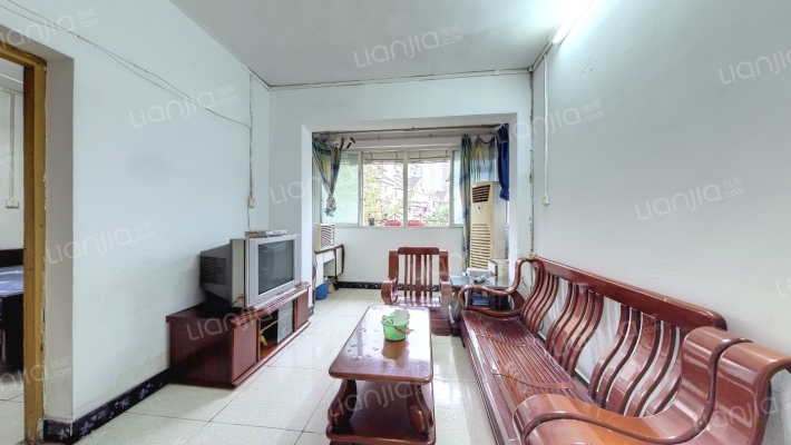 人和花园B区二手房实景图