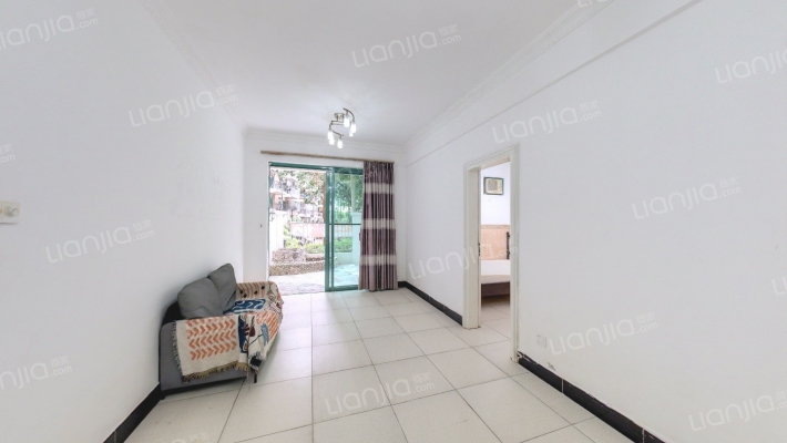 湖畔豪庭二手房实景图