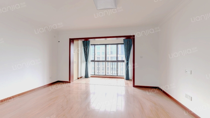 保利玲珑公馆二手房实景图