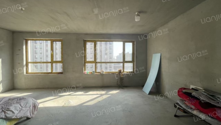 新龙枫丹九里二手房实景图