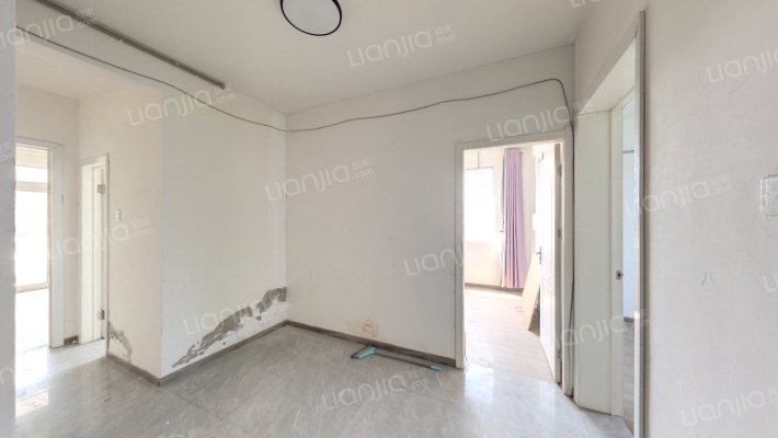 新安花苑东五区二手房实景图