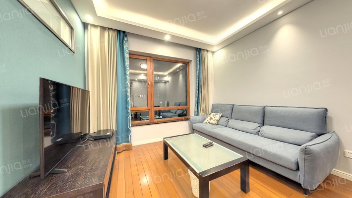 蓝堡国际公寓二手房实景图