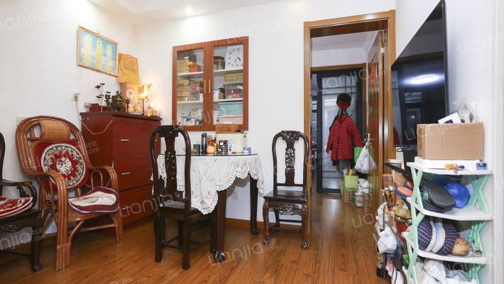 中原纪联小区二手房实景图