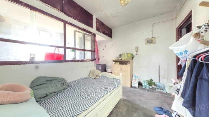 虹苑新寓三村二手房实景图