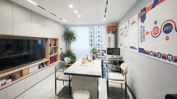 隆鑫爱琴海四期二手房实景图