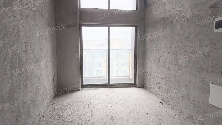 臻铂公馆二手房实景图