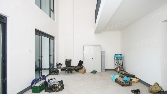 渝开发南樾天宸二手房实景图