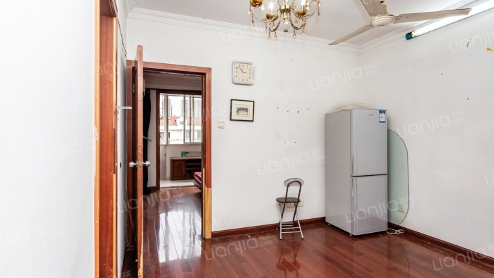 梅陇十一村二手房实景图