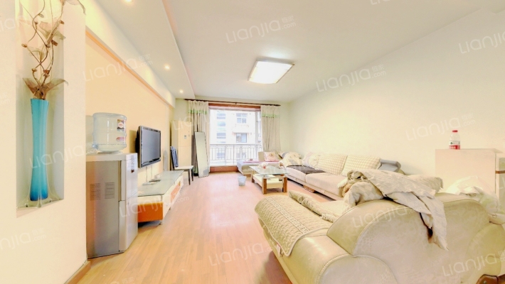 六菱小区二手房实景图