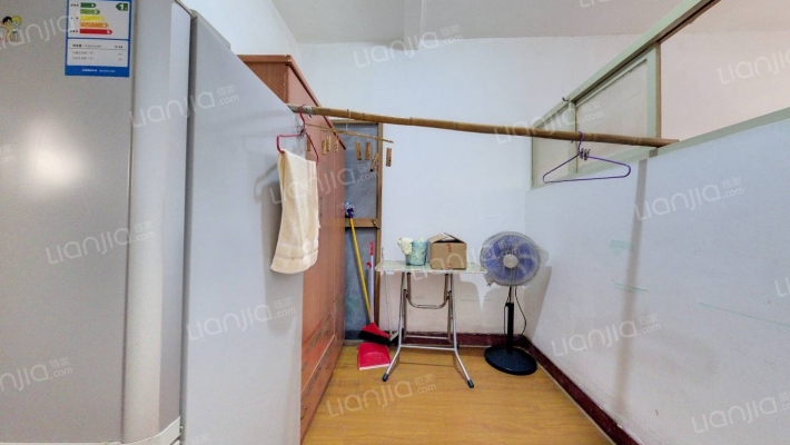 控江新村二手房实景图