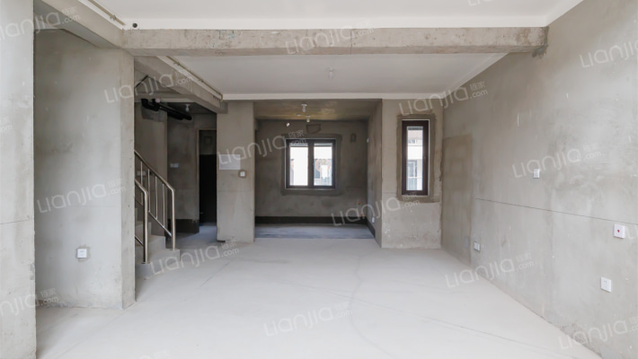 正泰公园墅二手房实景图