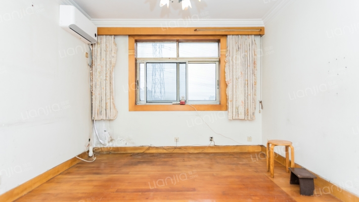 真情公寓二手房实景图