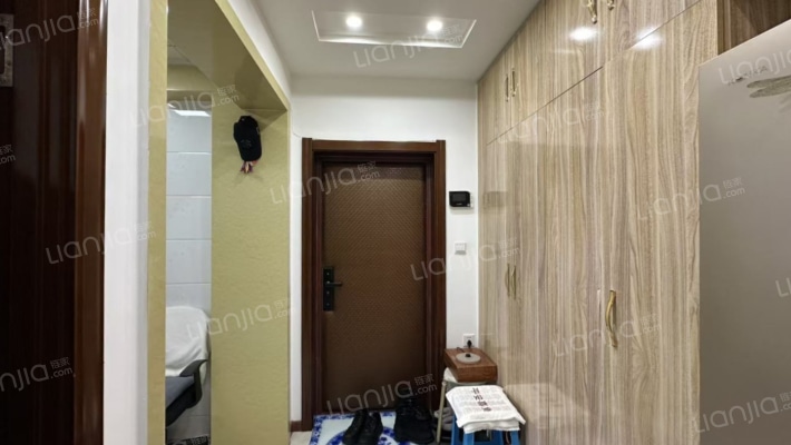 卫国小区二手房实景图