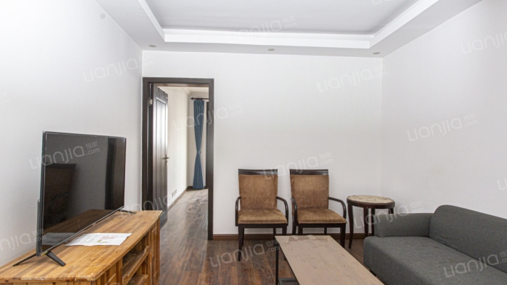 海天公寓二手房实景图