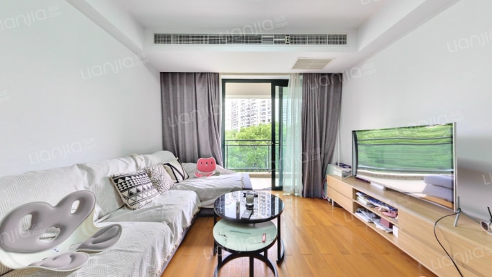 仁恒河滨花园二手房实景图