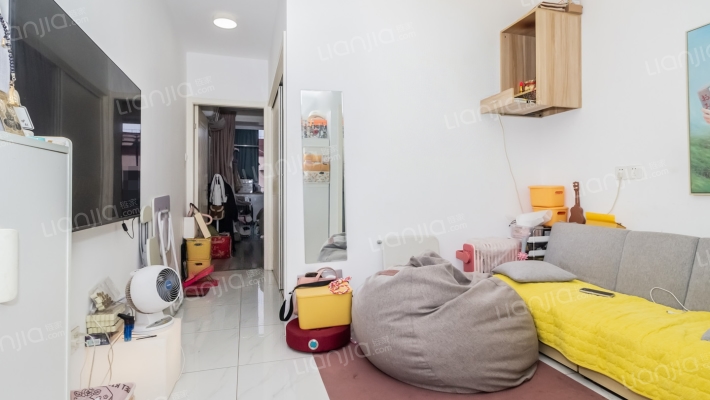 控江新村二手房实景图