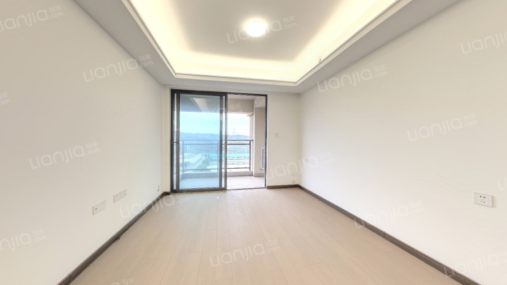 万科四季花城三期二手房实景图