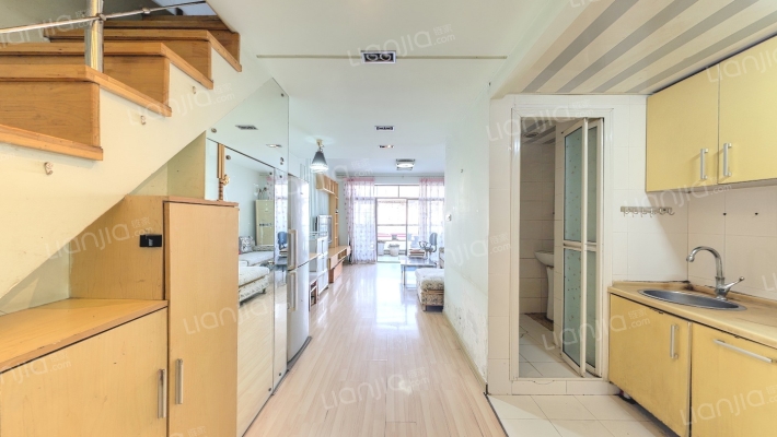 围城国际二手房实景图