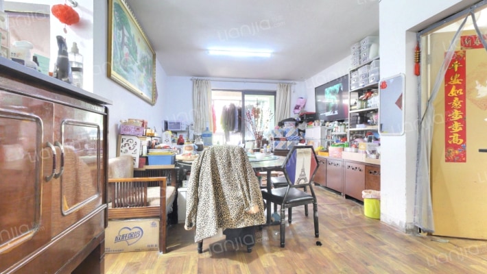 崧泽华城青湖苑二手房实景图