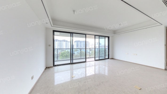 铂悦滨江二手房实景图