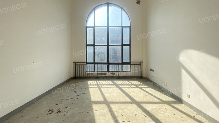 瑞景叶泊蓝山二手房实景图