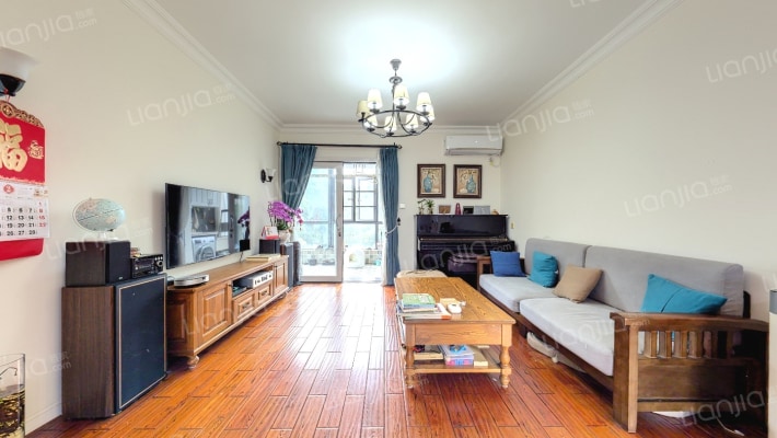 纯海岸二手房实景图