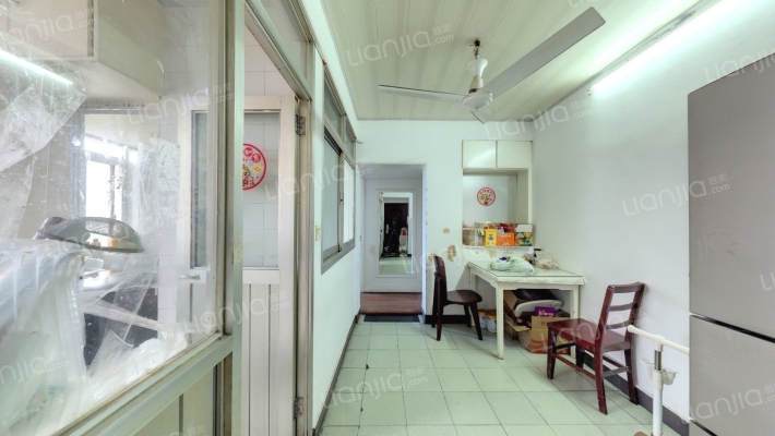 新德四村二手房实景图