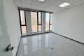 长春路上海大厦220平精装办公室出售，总价200万