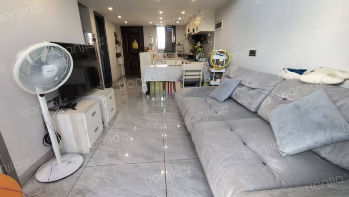 松湖兰莛二手房实景图