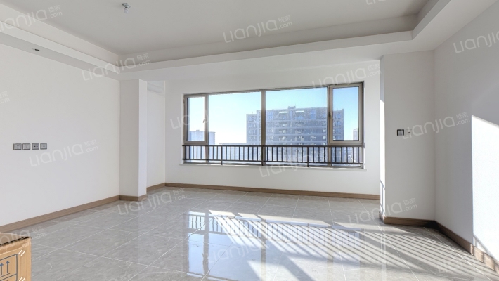 绿地卢浮公馆二手房实景图