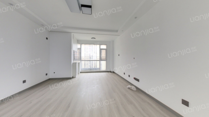 亚泰兰海公馆二手房实景图