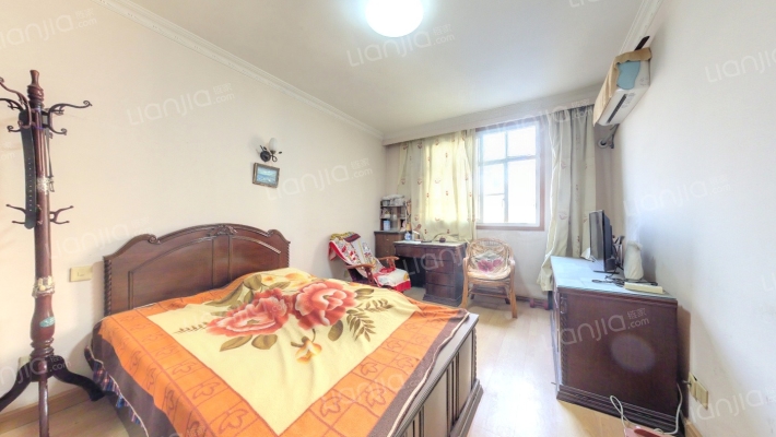 浦潍大楼二手房实景图