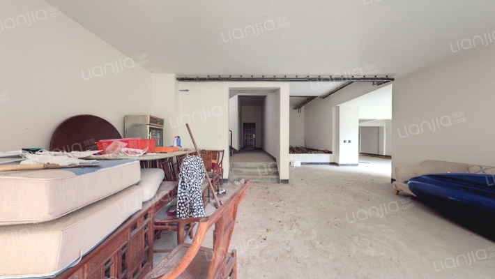 龙湖江与城原山二手房实景图