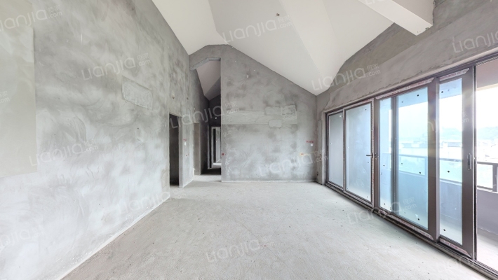 高科江澜礼墅三期一组团二手房实景图