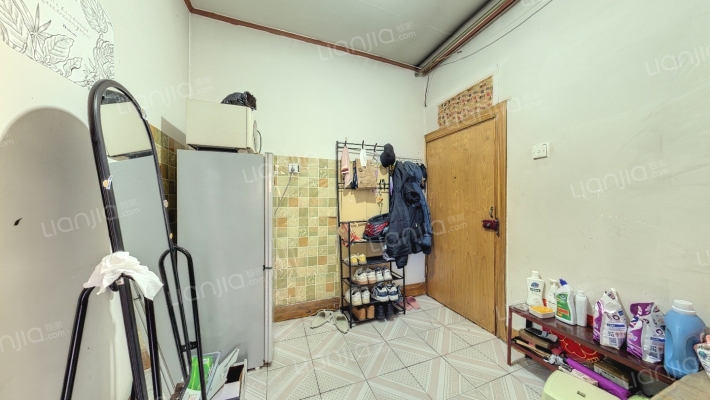 西安卫光电工厂小区二手房实景图