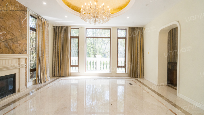 云间绿大地二手房实景图