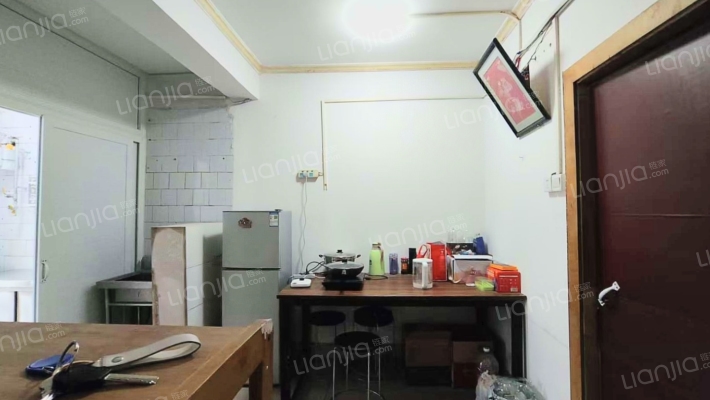 二道街256号院二手房实景图