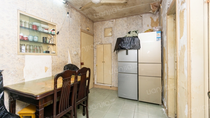 金杨新村三街坊二手房实景图