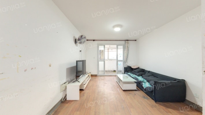 海霞新苑二手房实景图