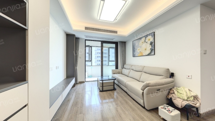 新城云漾滨江二手房实景图