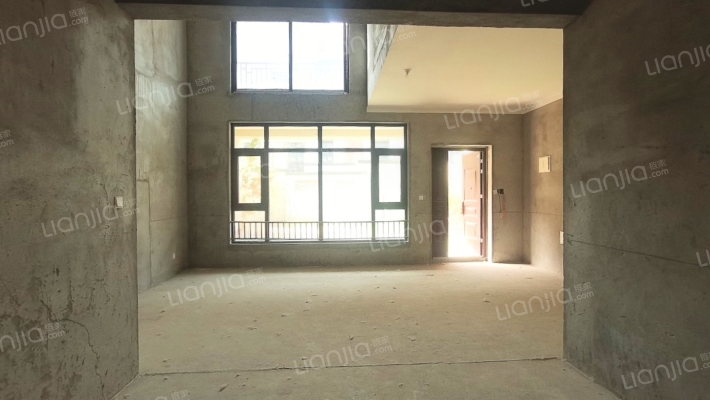 绿地香颂二手房实景图