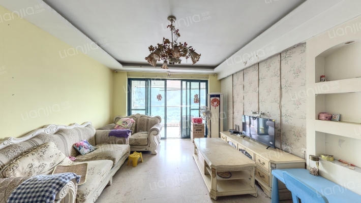 南湖半山豪庭二手房实景图