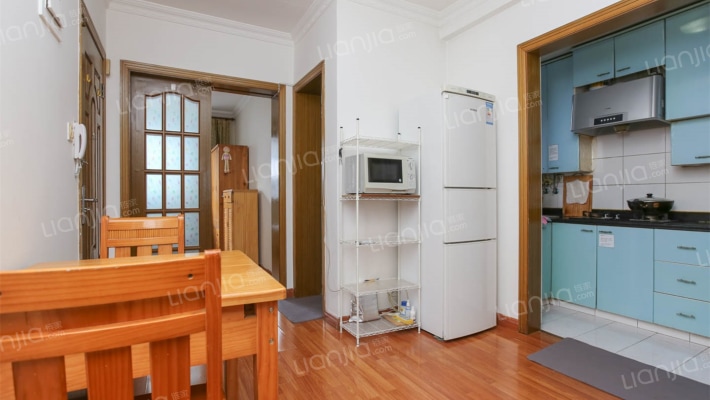 泾苑小区二手房实景图