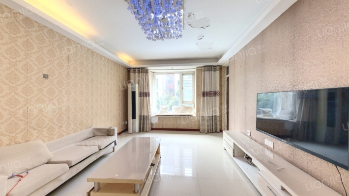 东郊小镇第四街区二手房实景图