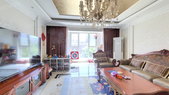 金地仰山东区二手房实景图