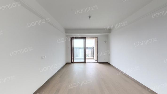 鸿海万科天空之城南区二手房实景图