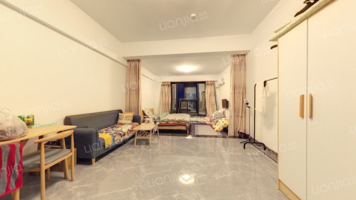 新世界柏丽轩二手房实景图