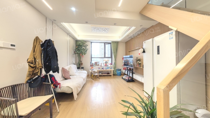 将军梧桐树下工薪小区二手房实景图